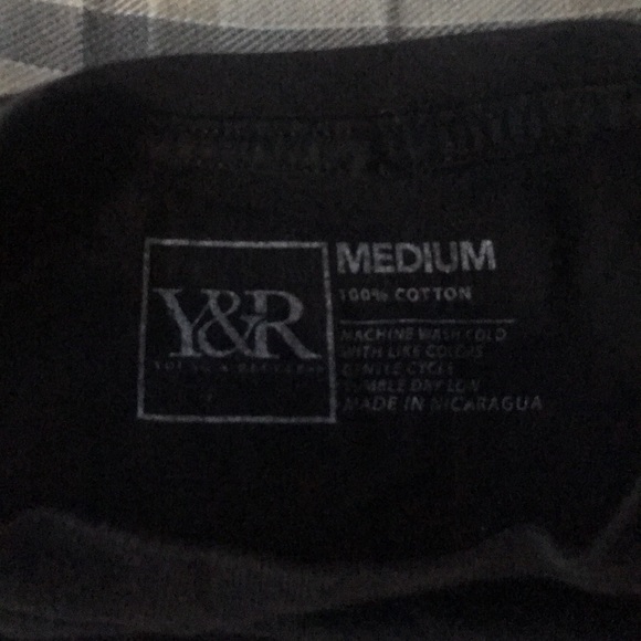 Assorted Brand Name Mens T-shirts and Pants *SALE* - Picture 8 of 8